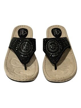 New in Box Cliffs by White Mountain Cienna Size 11 Women's Black Thong Sandals